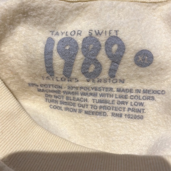 Taylor Swift 1989 Taylor Version Crewneck Sweater - Picture 8 of 8